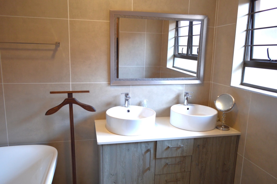 2 Bedroom Property for Sale in Flamwood North West